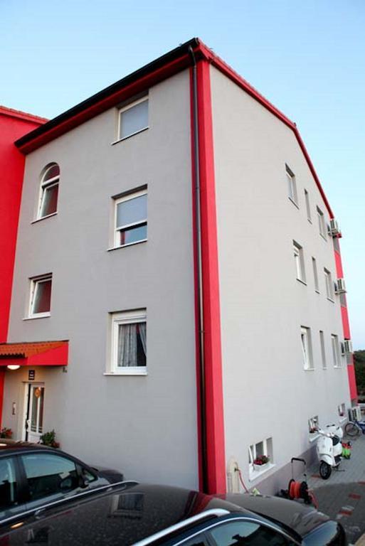 Apartments Saric プーラ エクステリア 写真