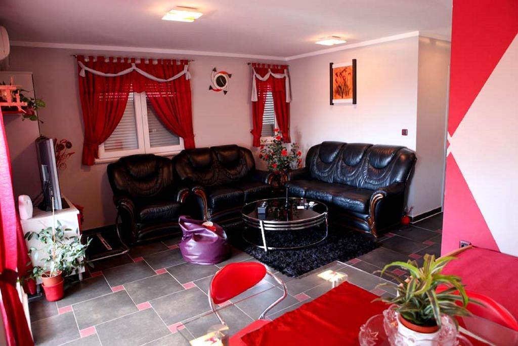 Apartments Saric プーラ エクステリア 写真