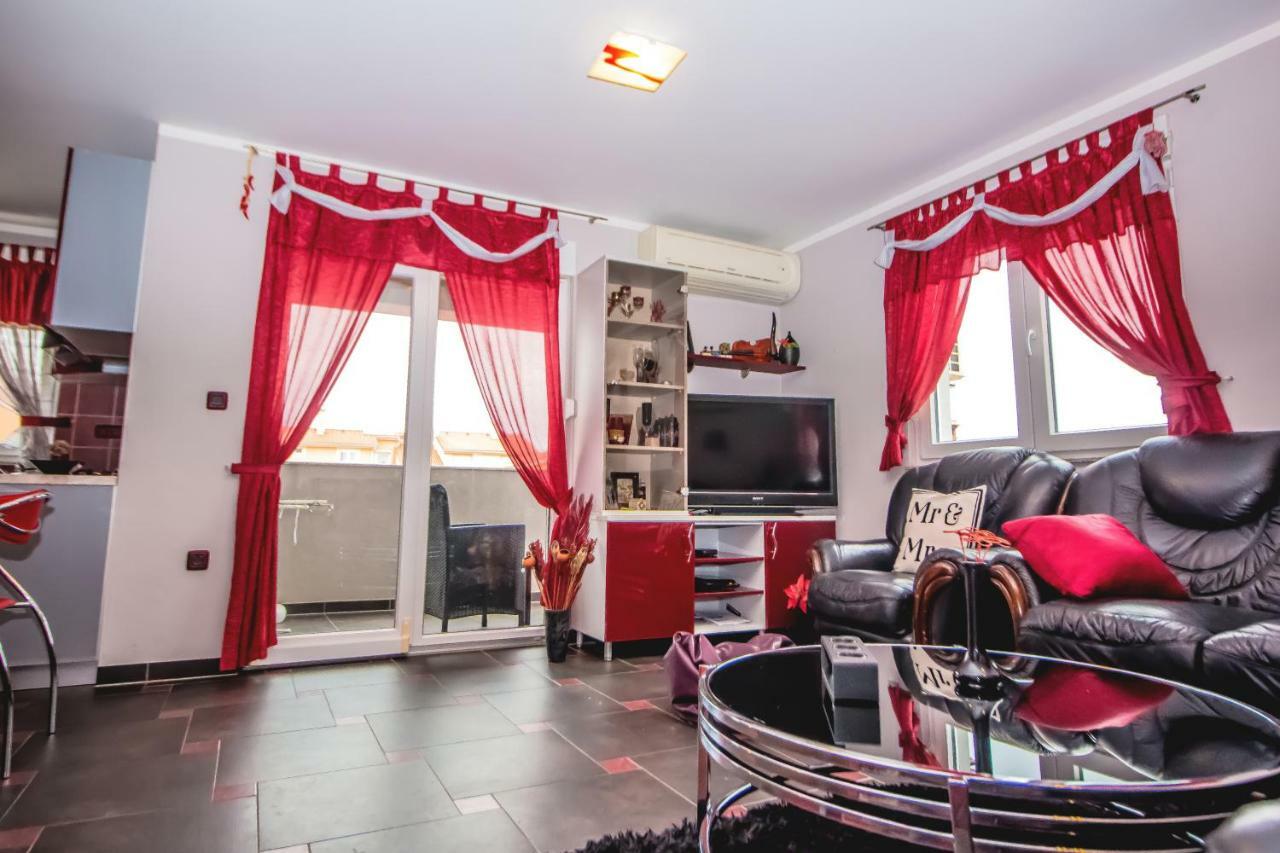 Apartments Saric プーラ エクステリア 写真