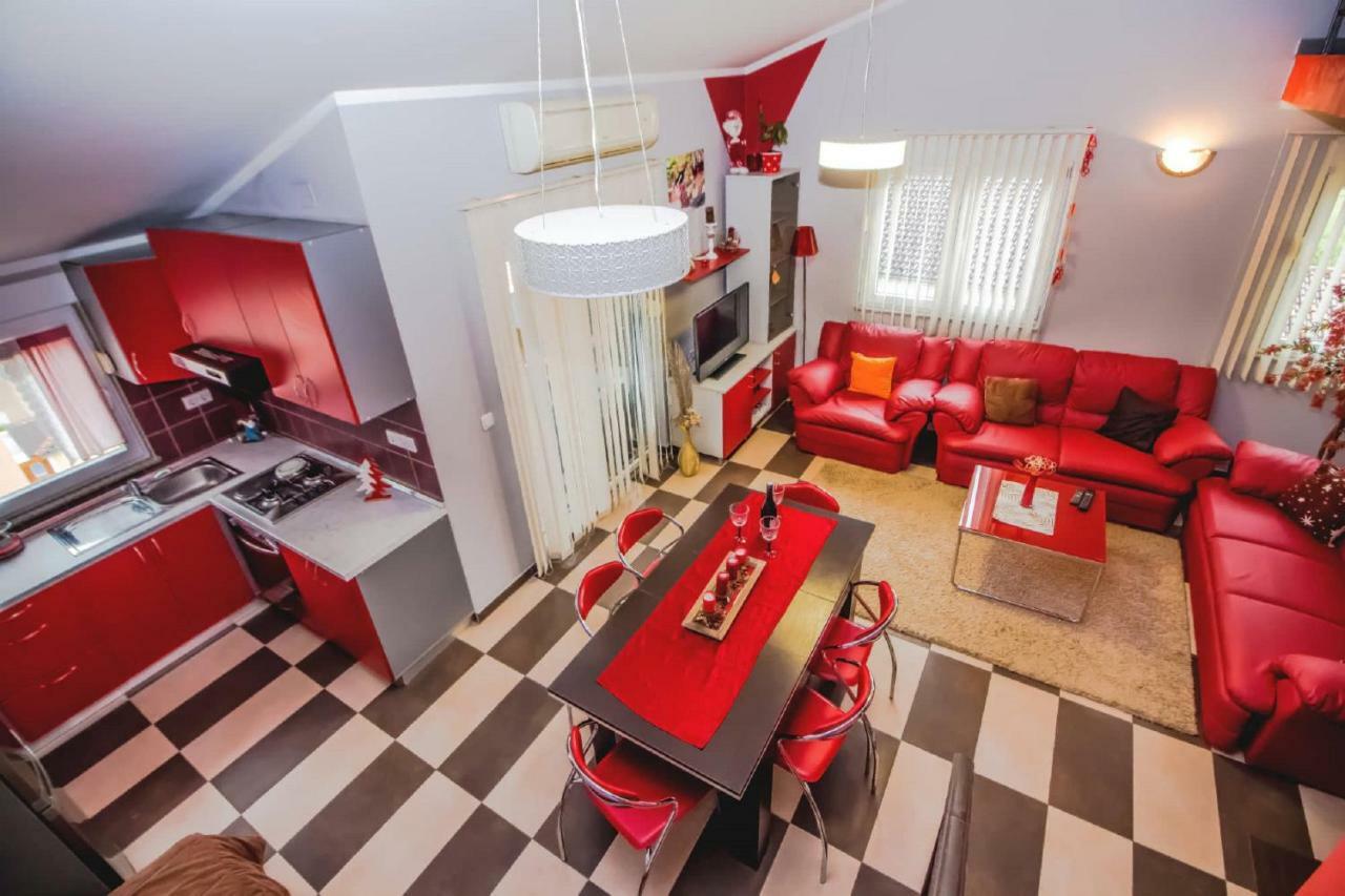 Apartments Saric プーラ エクステリア 写真