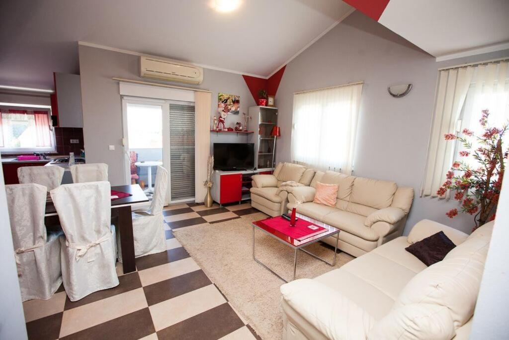 Apartments Saric プーラ エクステリア 写真